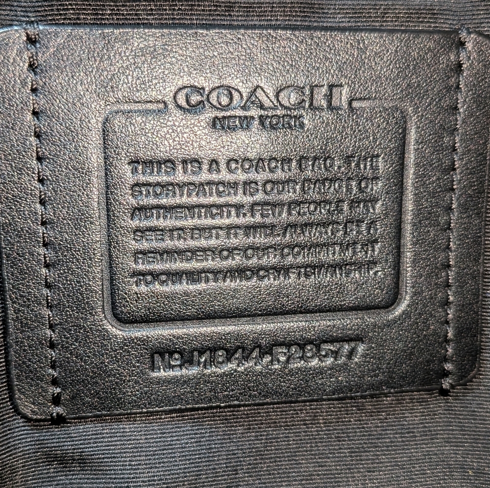 Coach Black Leather Signature C Logo Embossed Messenger Crossbody Bag F28577 - Picture 13 of 16